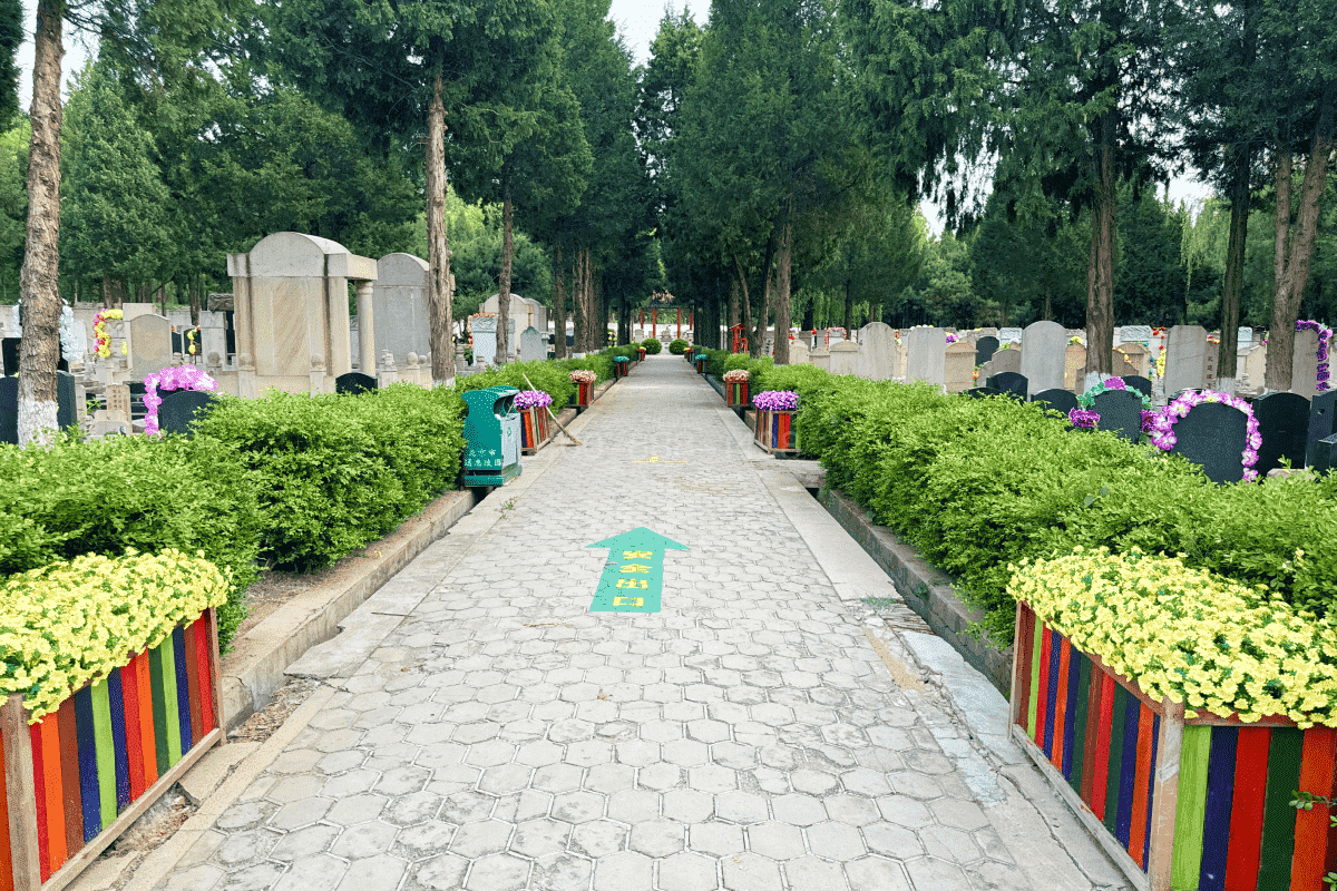 通惠陵园官网墓区环境图